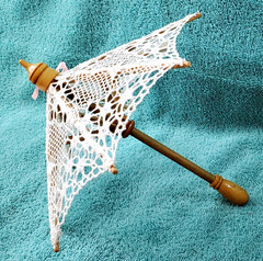 WHITE ASSTD BATTENBURG + OTHER LACE MINI PARASOL PARTY/SHOWER FAVORS – LOT OF 12