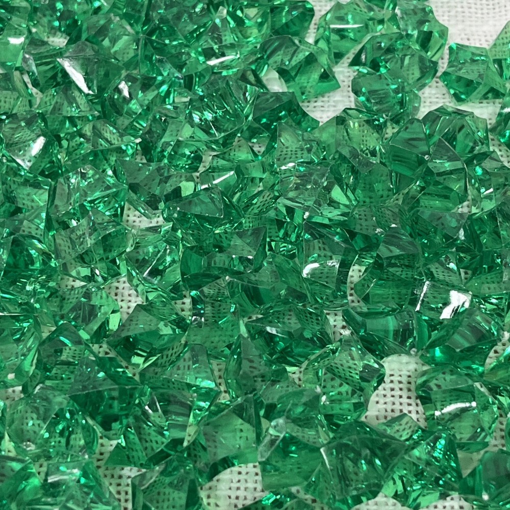 DomeStar Fake Ice Rocks, 150PCS Green Acrylic Crushed Color: 150 Dark Green