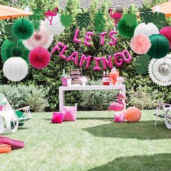 14 Pcs Tropical Party Decorations Set – Pre-Strung Flamingo Green Pink