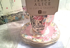 Talking Tables Truly Alice Tea Party 12 Paper Cold Cups And 12 Paper Saucers