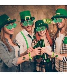 72 PCS St. Patrick’s Day Decorations Kit Party Supplies Set Shamrock Beads NEW