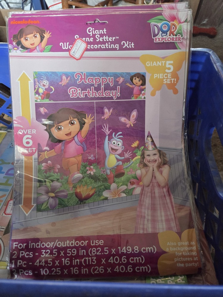 Dora the Explorer Birthday Party Supplies and Decorations Set