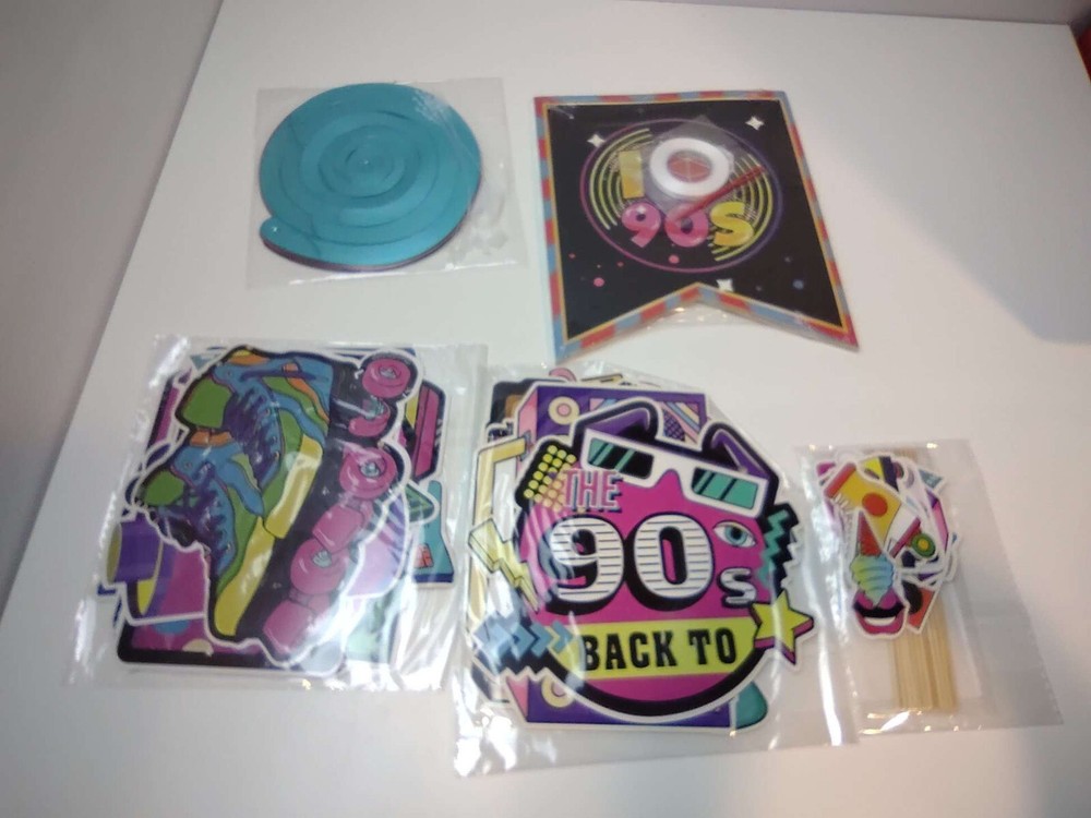 26 Pcs 90S Party Decorations Hanging Swirls for Adults Back to 1990’S Party Deco
