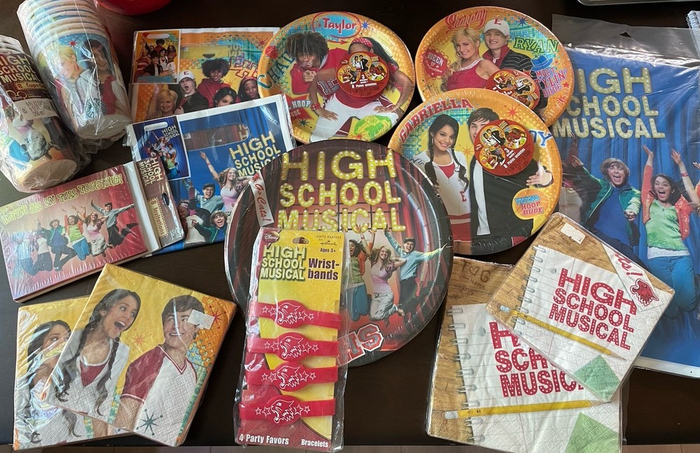 High School Musical Hallmark Party Supplies – 15 Pc Lot -new