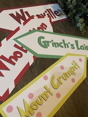 Set of 4 The Grinch Party Decoration Arrows House Decor Christmas Decor