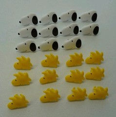 23 Cupcake Rings Snoopy Woodstock Peanuts Cake Topper Birthday Jewelry Plastic