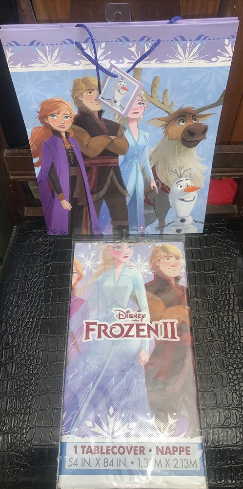 Disney Frozen 2 “147” piece Birthday Party set 16 Servings – Paper Plate candle