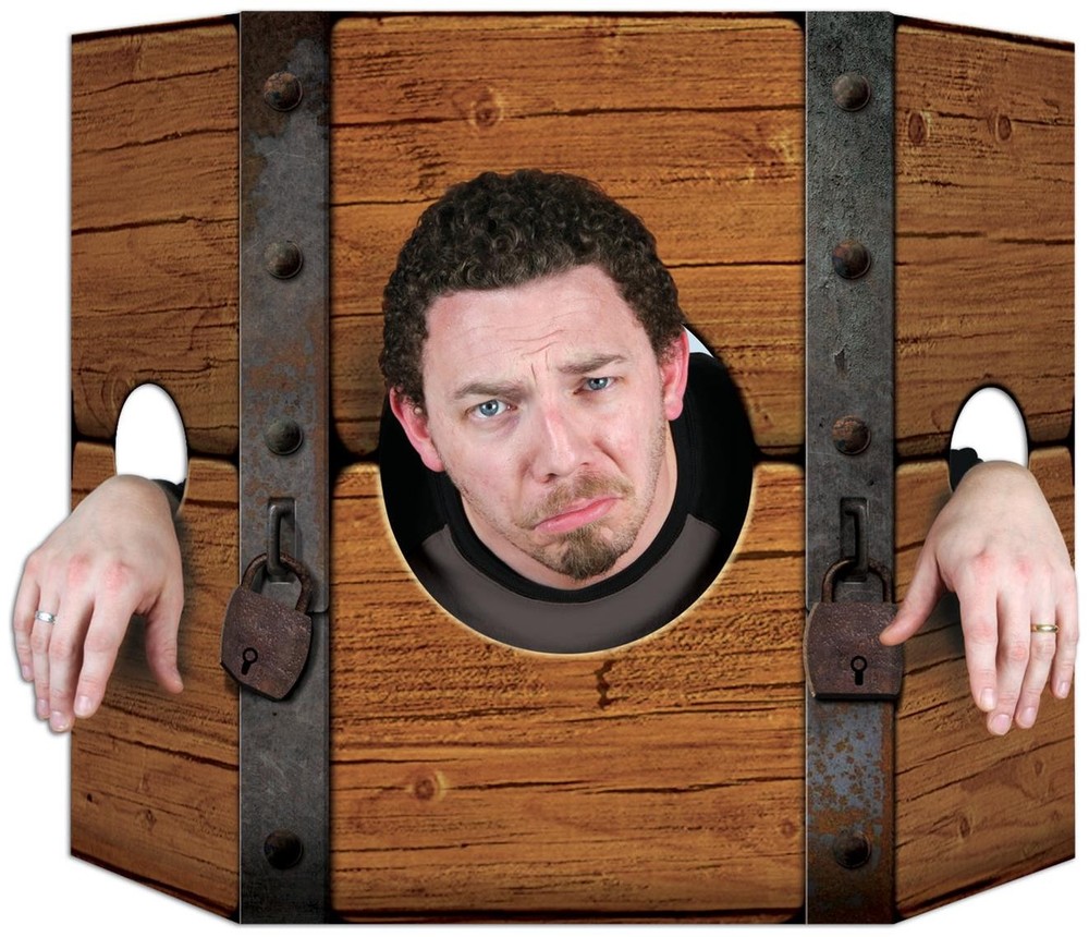 Medieval Stockade Photo Prop of Size 3′ 1″ x 25″ for Halloween – Beistle