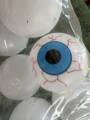NEW 36 Eyeball Plastic Party Fun Beer Pong Halloween Eyeballs Red Blue Yellow