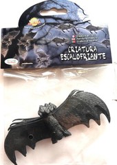 4x Halloween plastic bats small trick or treat gift fancy dress accessories 1