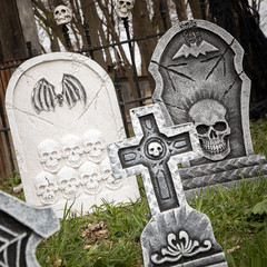 Bat & Skull Foam Tombstone Halloween Decorations Set 6 Pc. – Morris Costumes
