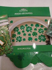 St Patrick’s Day Party Set 6-ft Banner 30 Piece Of Shamrocks Necklace With Drink