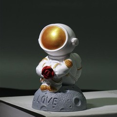 Astronaut Ornament Nature Resin Cute Multifunctional Astronaut Figurine Ornament