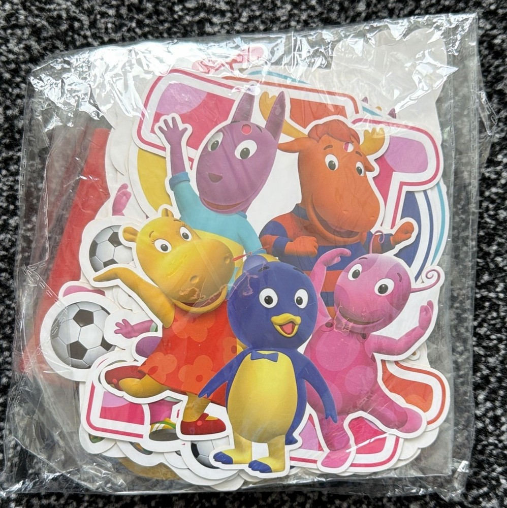 The Backyardigans Birthday party supplies 32 Pieces