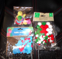 3 pks 60ct 1″ Blue Fish red crab & 1″ round table Confetti 70 ct pom poms SIMbx1