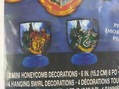 Harry Potter Decoration Kit 7 Pcs Mini Honeycomb Swirl Flag Banner New!