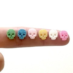 20pcs Miniature Skull charms tiny plastic Flat back 7mm x 9mm Nail art