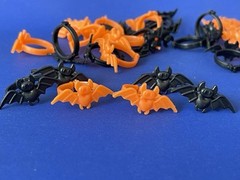 150 pcs Halloween Bat Ring, Orange/Black, Party Favors, Trick or Treat Giveaway