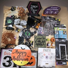 Bulk Halloween Decorations Set of 34 Pc , Decorating Kit, Wood Display, Spiders.