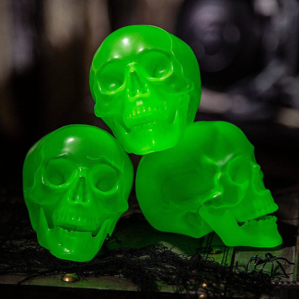 Glow-in-the-Dark Skulls Halloween Decoration – Set of 3 – Morris Costumes