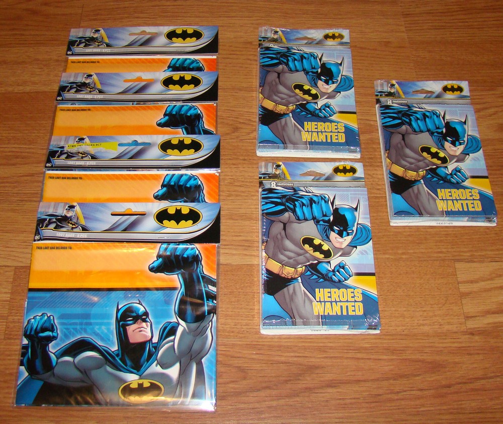 DesignWare DC Comics BATMAN Collection – 32 Loot Bags, 24 Heros Wanted Inviation