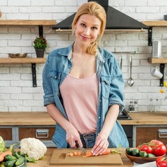 40th Birthday Cutting Board Gift – 1986 Decor for Women & Men, 12″L x 7.7″W