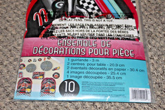 ROCK AND ROLL 1950s ROOM DECORATING KIT 1960s party supplies 10pcs car records
